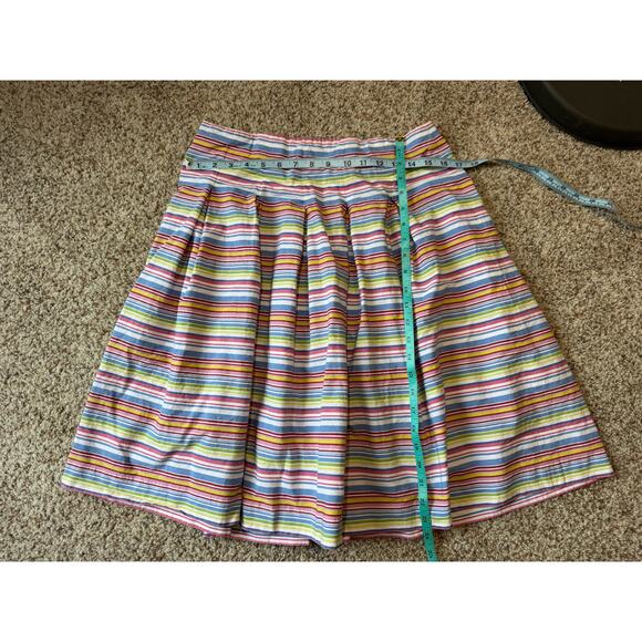 TALBOTS skirt, size Women's 8; colorful stripes & crisp Cotton; Flared styling - Picture 6 of 6